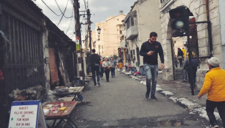 découvrez les meilleurs compléments alimentaires pour renforcer et embellir vos cheveux en 2026, avec des conseils d'experts et des produits naturels efficaces.